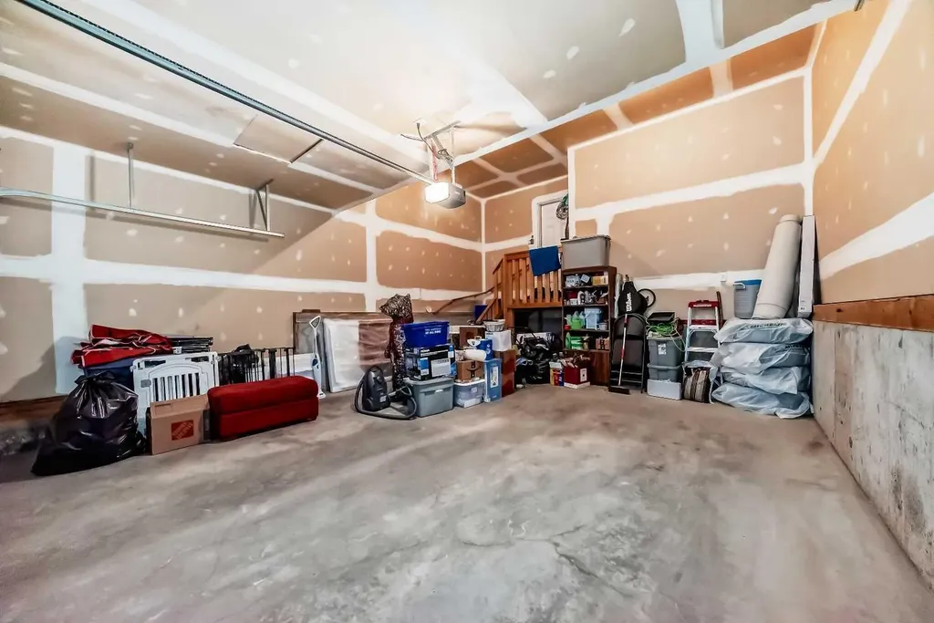39 Sage Bluff Mews NW Calgary AB T3R 0X5
