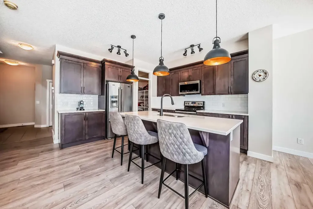 39 Sage Bluff Mews NW Calgary AB T3R 0X5