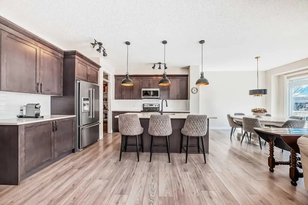 39 Sage Bluff Mews NW Calgary AB T3R 0X5