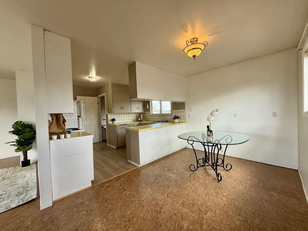 4643 52 Street Rycroft AB T0H 3A0