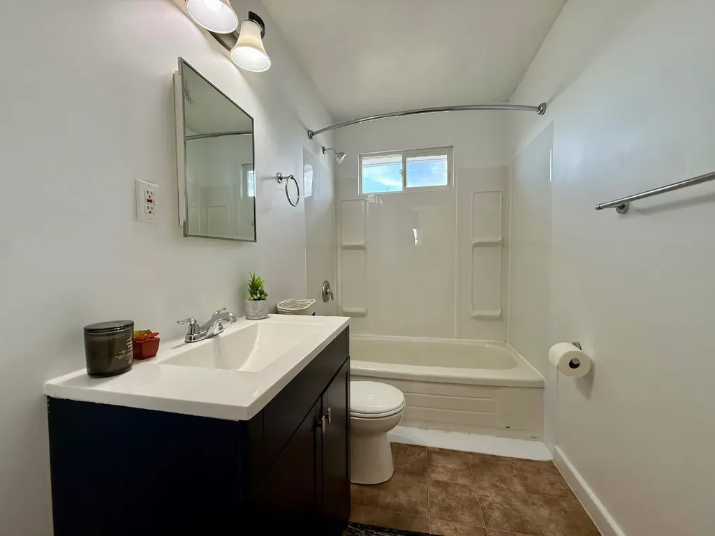4643 52 Street Rycroft AB T0H 3A0