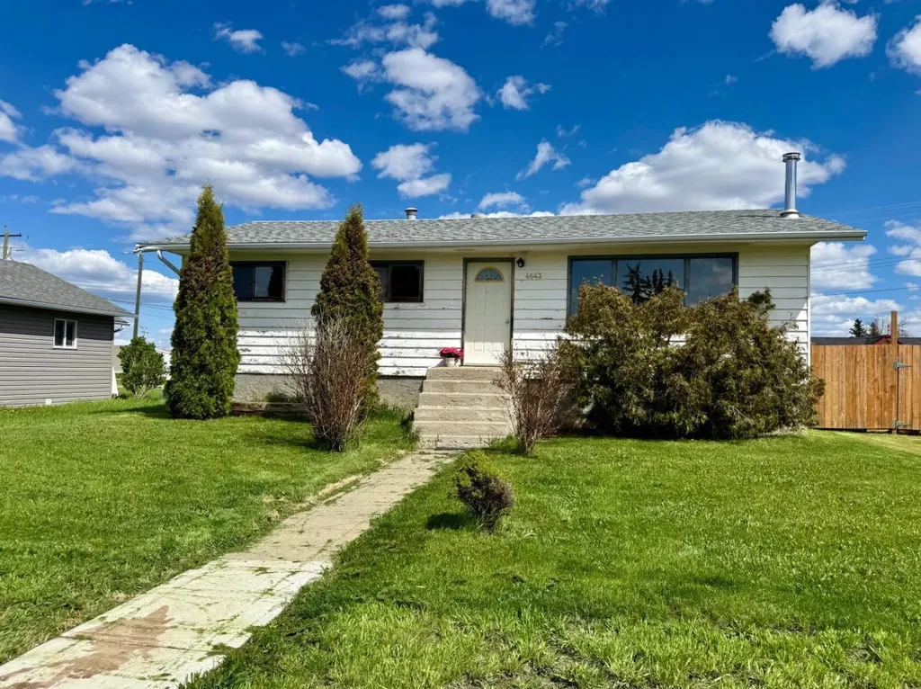 4643 52 Street Rycroft AB T0H 3A0