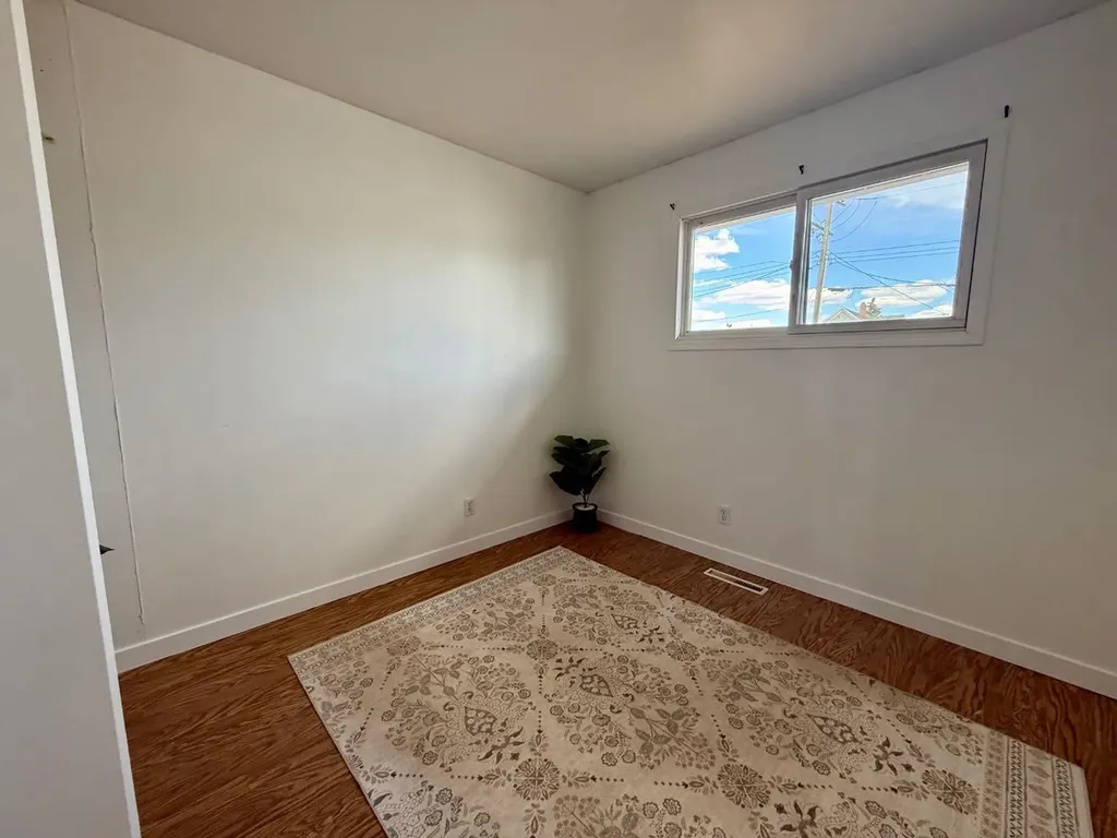 4643 52 Street Rycroft AB T0H 3A0