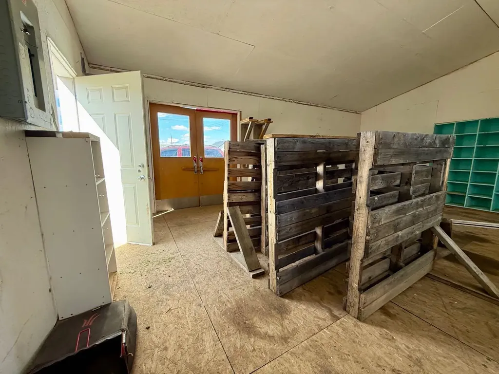 4643 52 Street Rycroft AB T0H 3A0