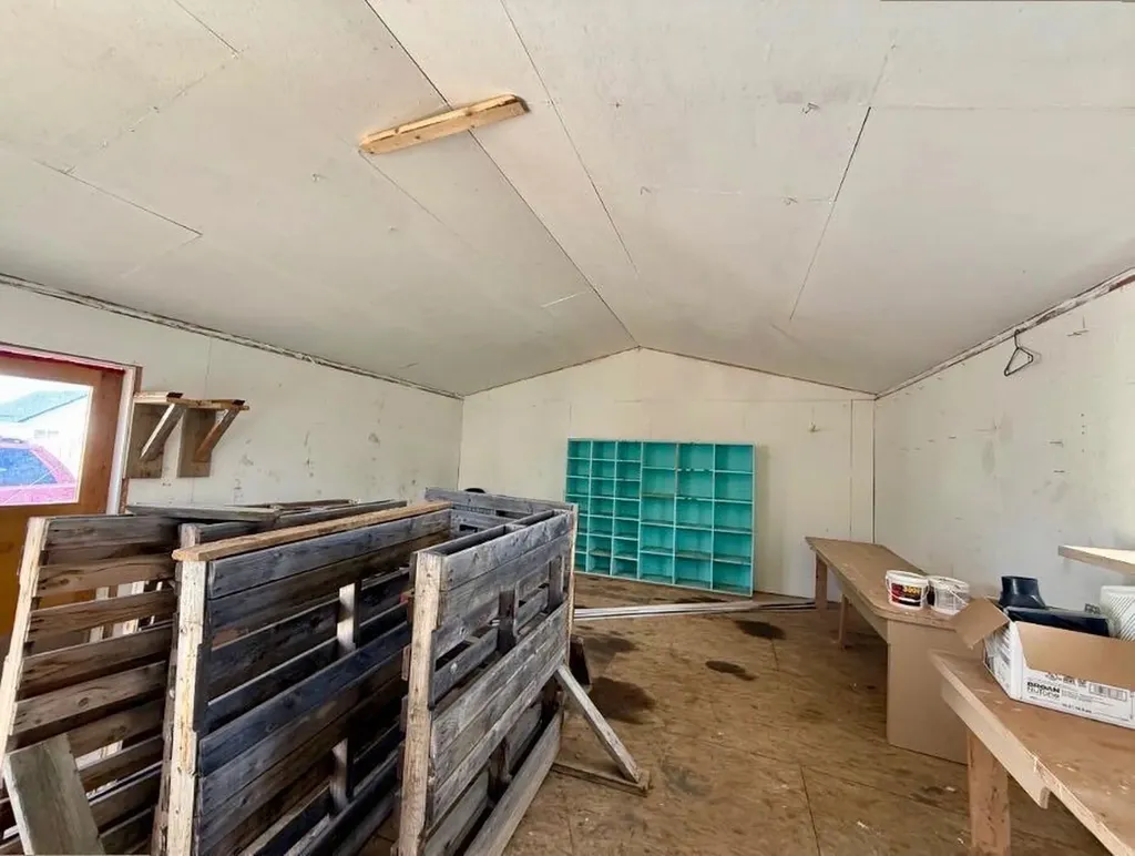 4643 52 Street Rycroft AB T0H 3A0