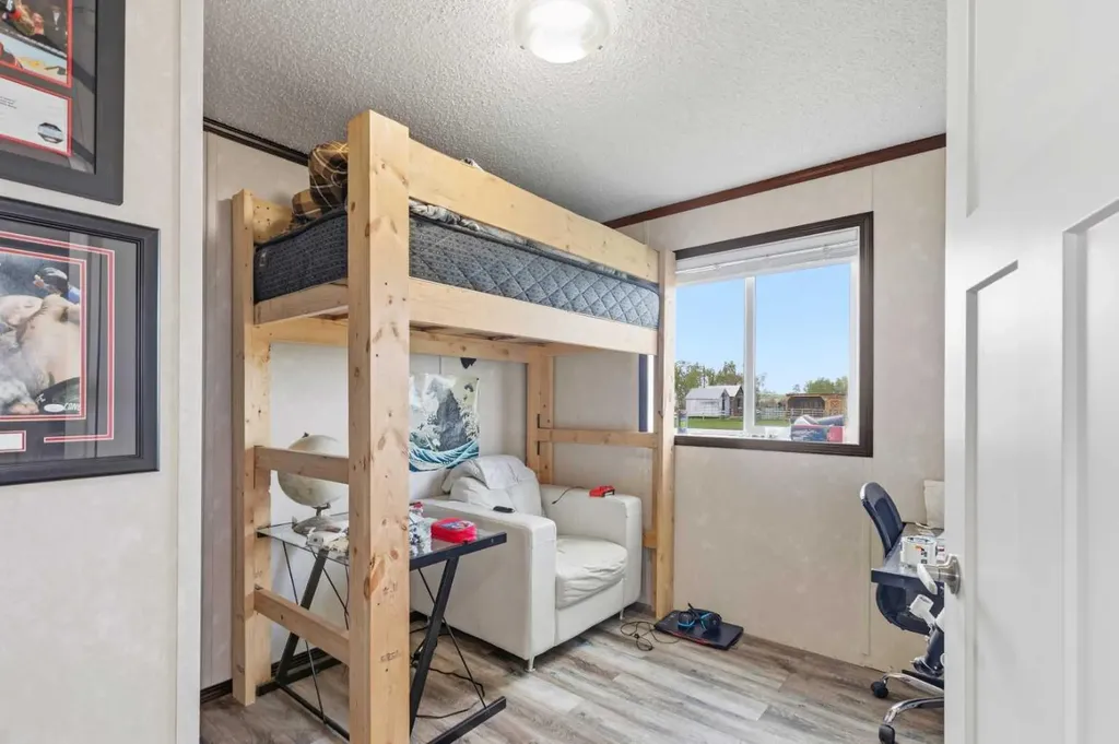32040 740 Township Teepee Creek AB T0H 3C0