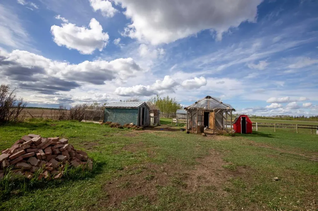 32040 740 Township Teepee Creek AB T0H 3C0