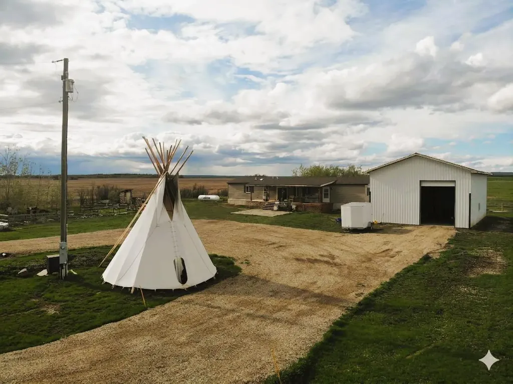 32040 740 Township Teepee Creek AB T0H 3C0