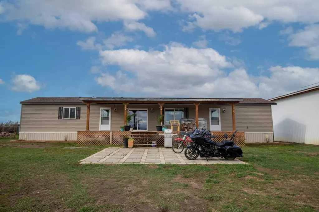 32040 740 Township Teepee Creek AB T0H 3C0