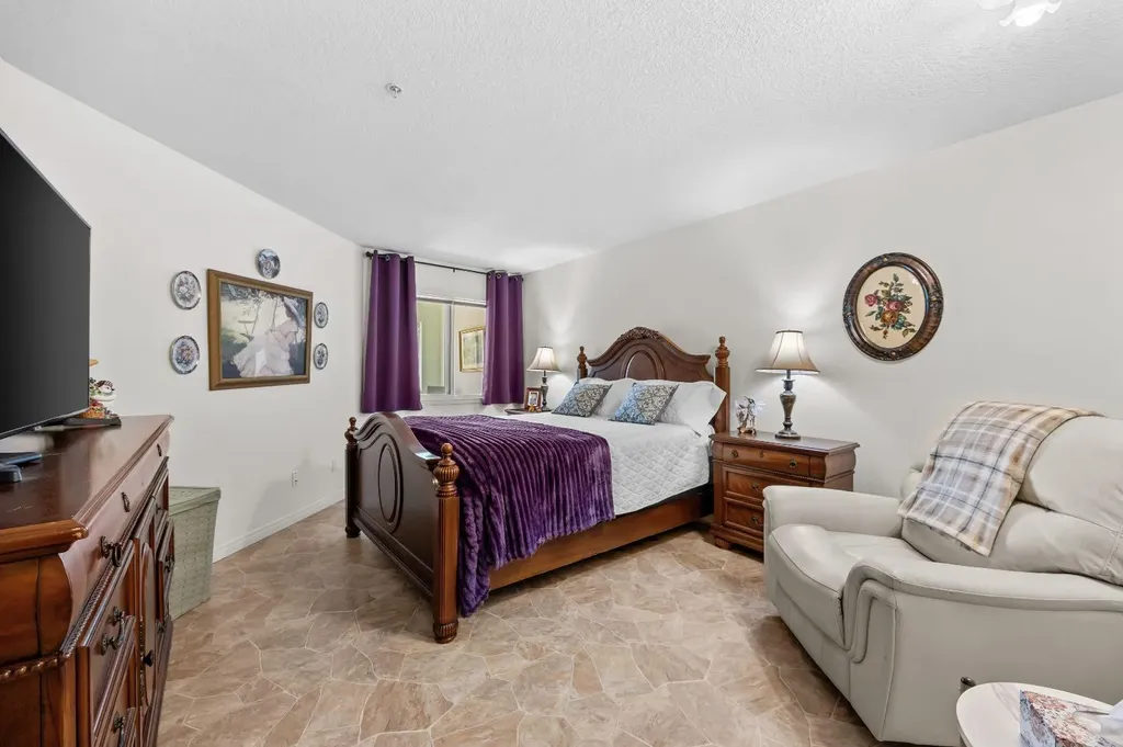 3 Parklane Way Strathmore AB T1P 1N6