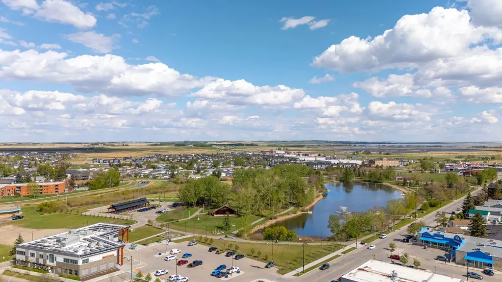 3 Parklane Way Strathmore AB T1P 1N6