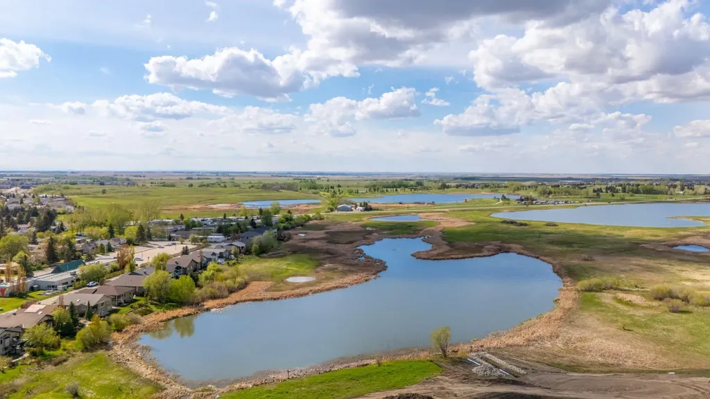 3 Parklane Way Strathmore AB T1P 1N6