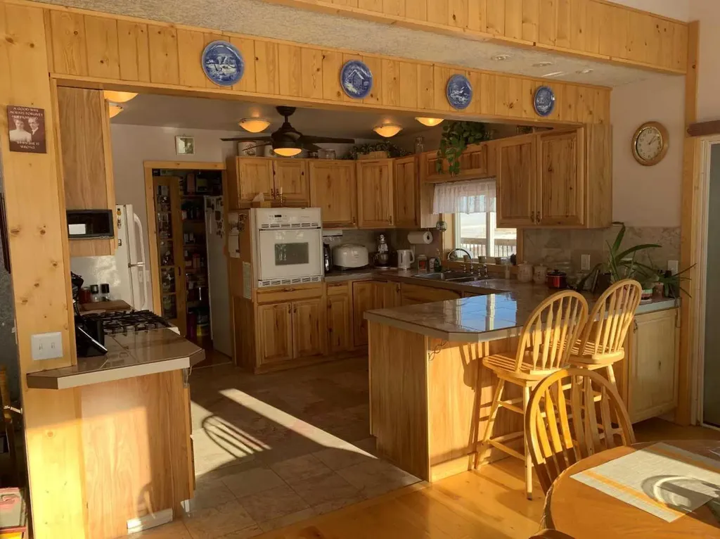 22037 Range Road 280 Cardston AB T0K 1N0
