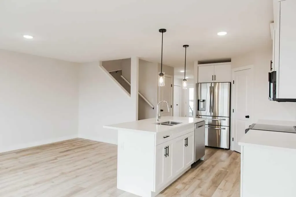 9522 114 Avenue Clairmont AB T8W0W8