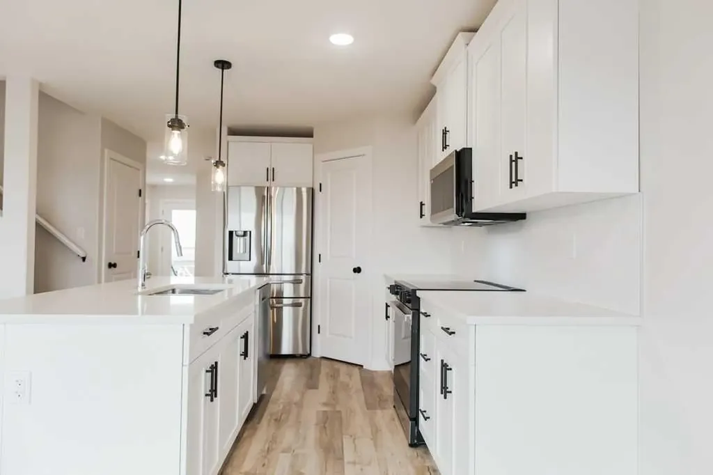 9522 114 Avenue Clairmont AB T8W0W8