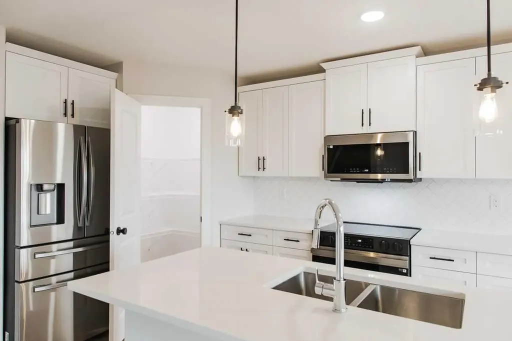9522 114 Avenue Clairmont AB T8W0W8