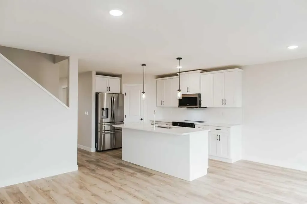 9522 114 Avenue Clairmont AB T8W0W8
