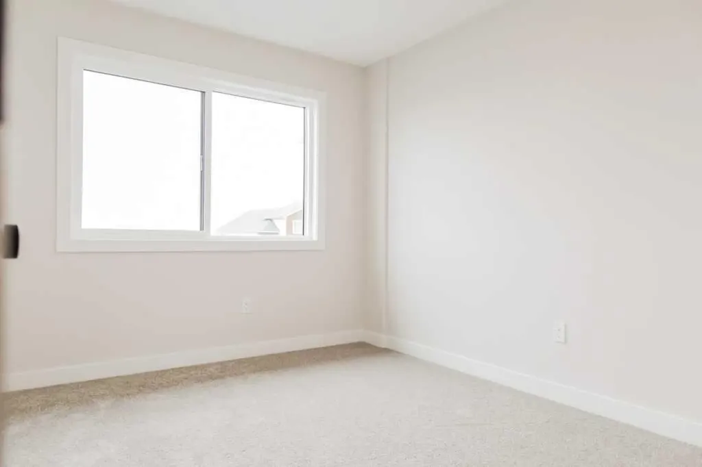 9522 114 Avenue Clairmont AB T8W0W8