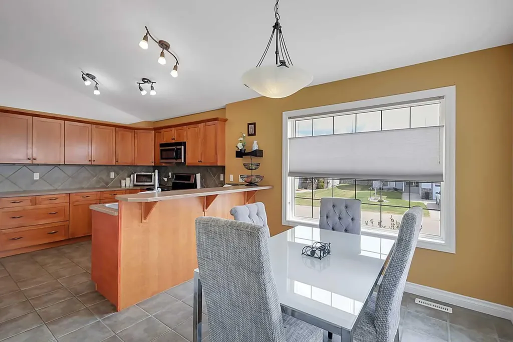 23 Lambertson Place Sylvan Lake AB T4S 2P9