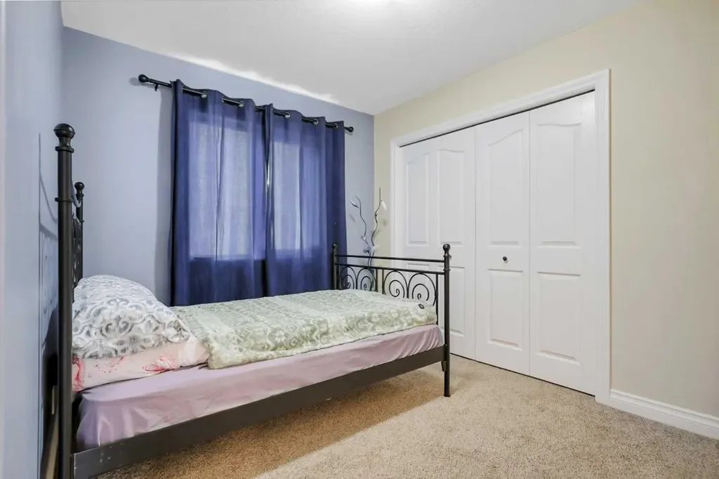 23 Lambertson Place Sylvan Lake AB T4S 2P9