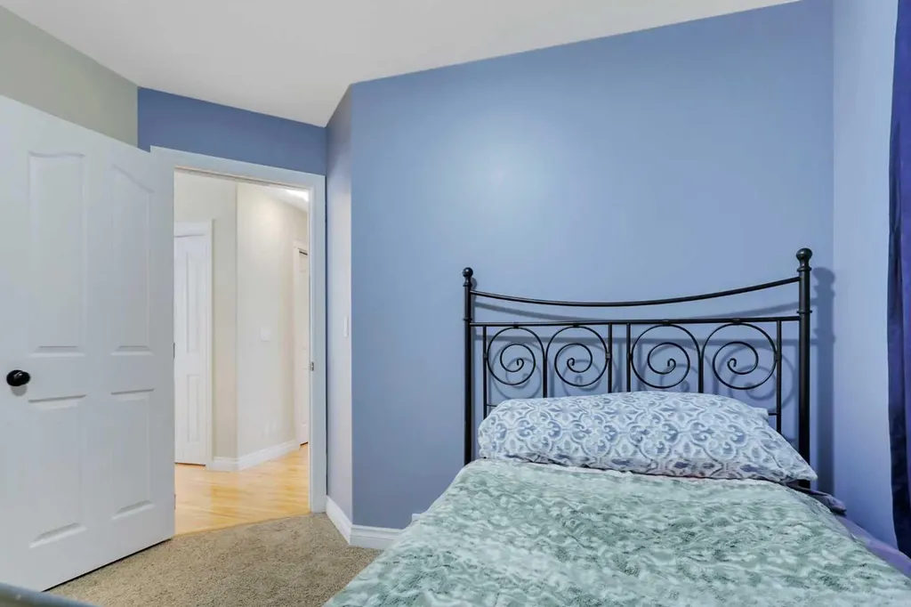 23 Lambertson Place Sylvan Lake AB T4S 2P9