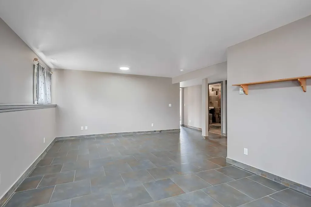 23 Lambertson Place Sylvan Lake AB T4S 2P9