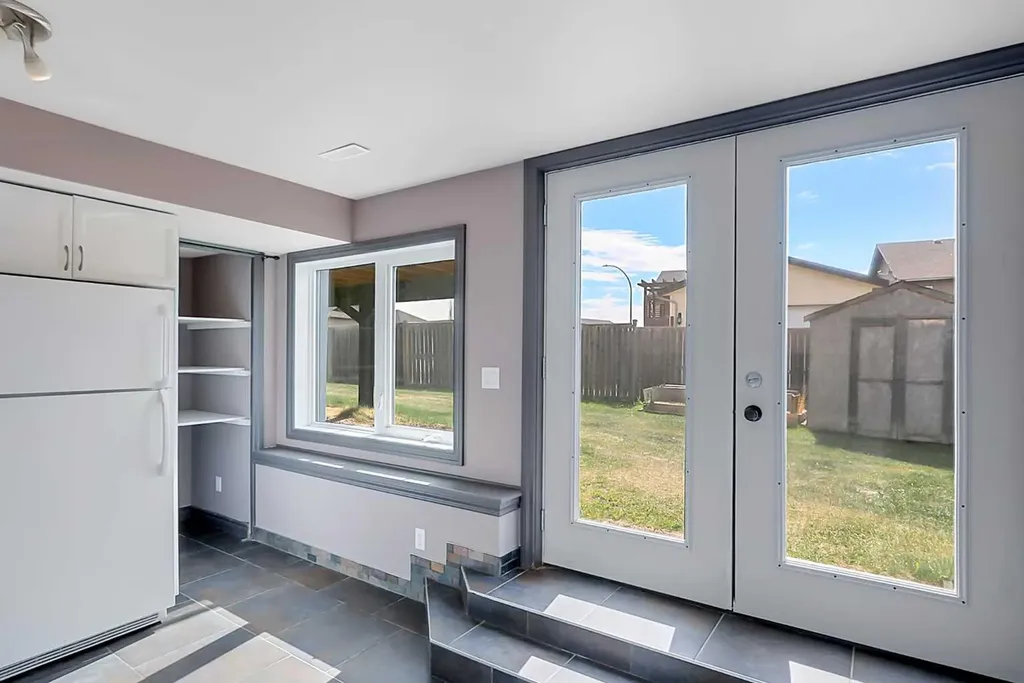 23 Lambertson Place Sylvan Lake AB T4S 2P9