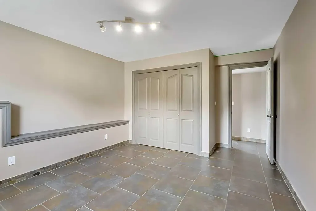 23 Lambertson Place Sylvan Lake AB T4S 2P9