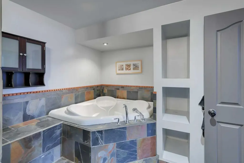 23 Lambertson Place Sylvan Lake AB T4S 2P9