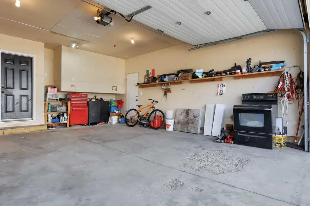 23 Lambertson Place Sylvan Lake AB T4S 2P9