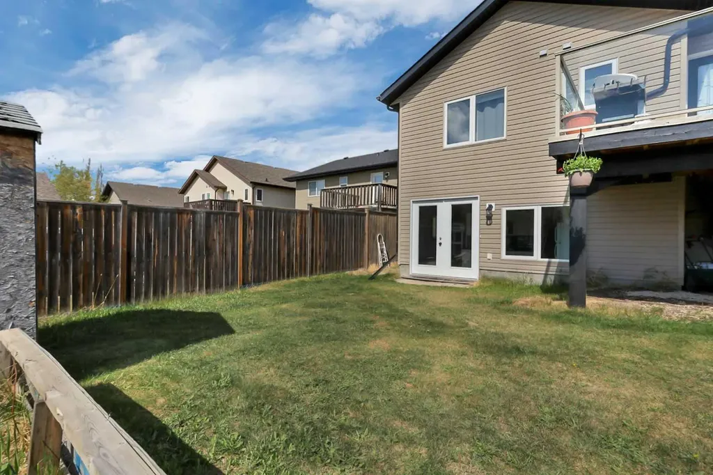 23 Lambertson Place Sylvan Lake AB T4S 2P9