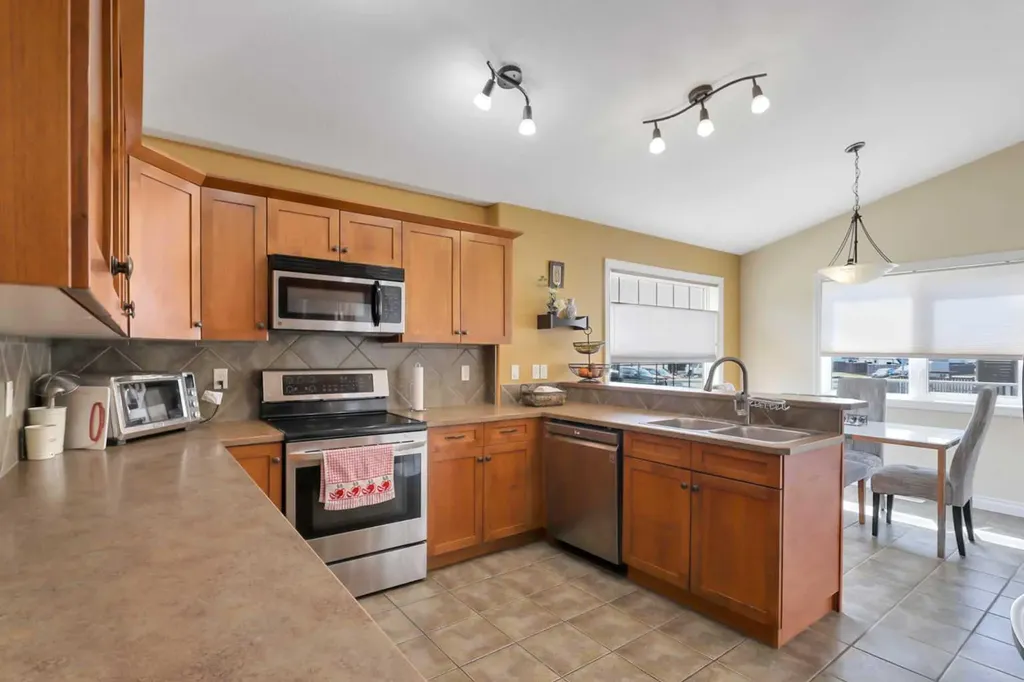 23 Lambertson Place Sylvan Lake AB T4S 2P9