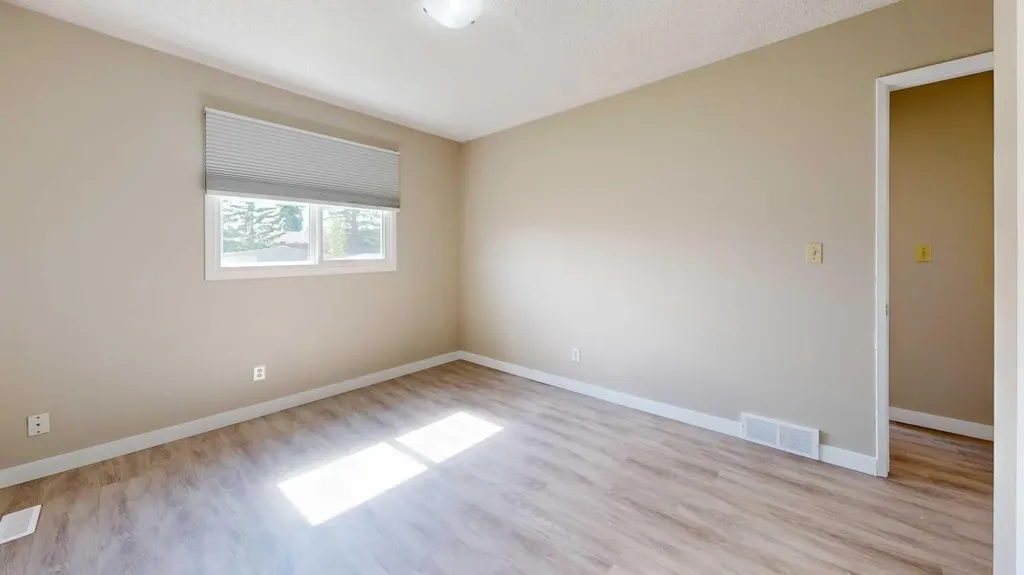 7006 93a Street Grande Prairie AB T8V 6C8
