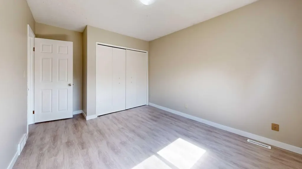 7006 93a Street Grande Prairie AB T8V 6C8