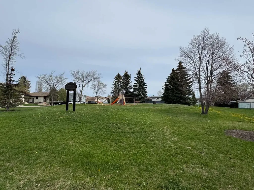 7006 93a Street Grande Prairie AB T8V 6C8