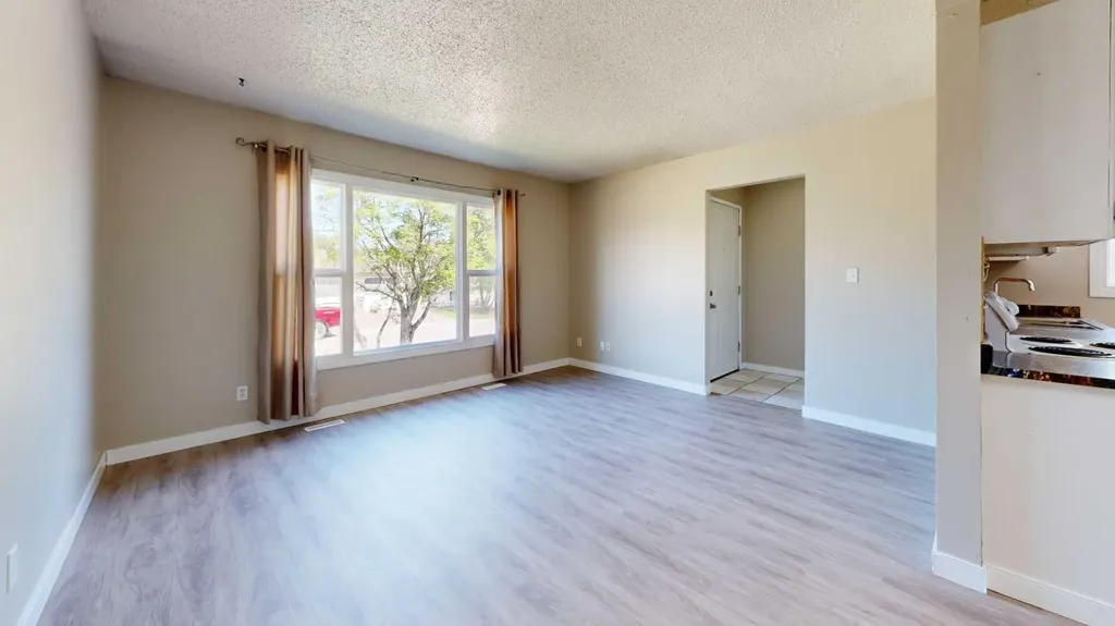 7006 93a Street Grande Prairie AB T8V 6C8