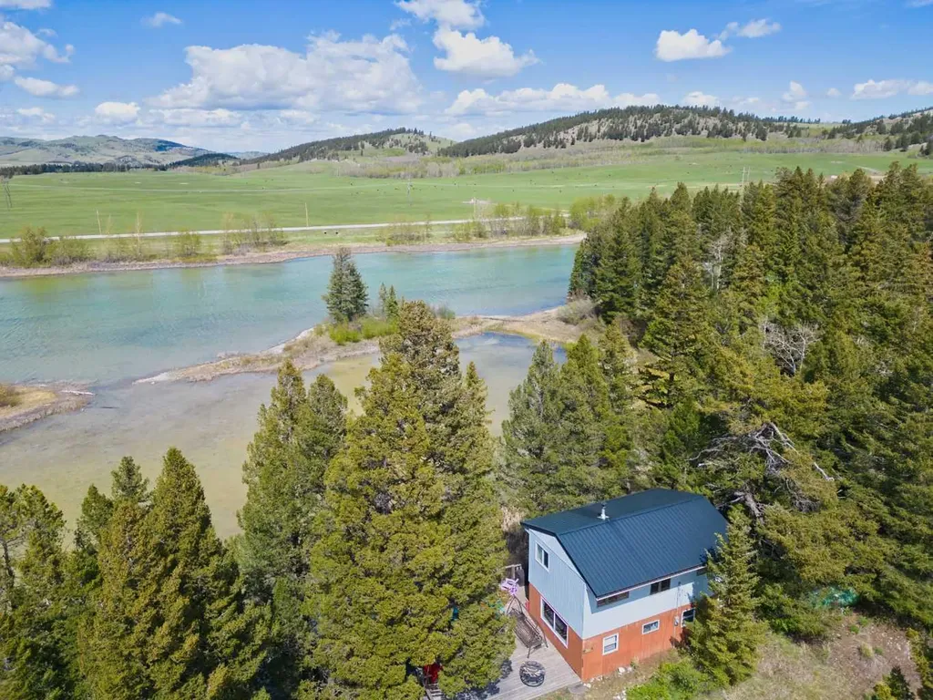20 Lee Lake Road Rural Pincher Creek No. 9 M.d. Of AB T0K1W0
