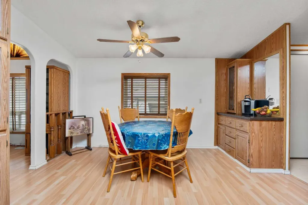 254 Erin Woods Circle SE Calgary AB T2B 3C9