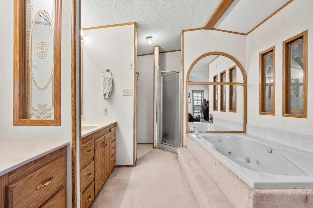 254 Erin Woods Circle SE Calgary AB T2B 3C9