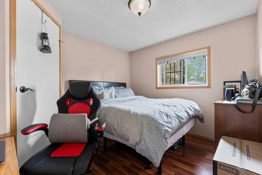 254 Erin Woods Circle SE Calgary AB T2B 3C9