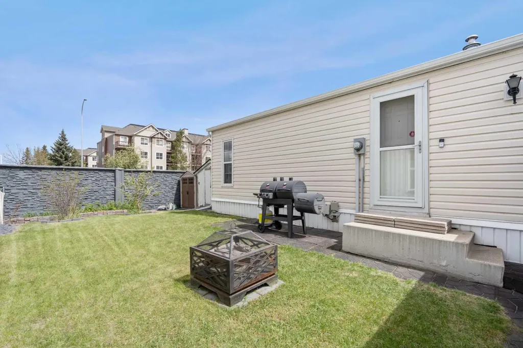254 Erin Woods Circle SE Calgary AB T2B 3C9