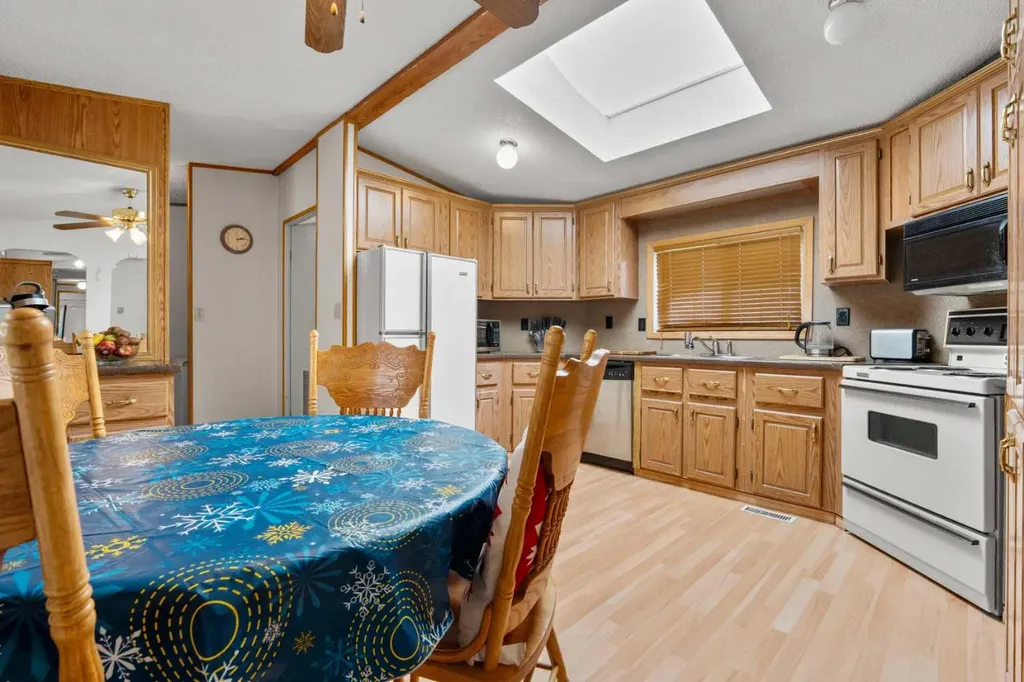 254 Erin Woods Circle SE Calgary AB T2B 3C9