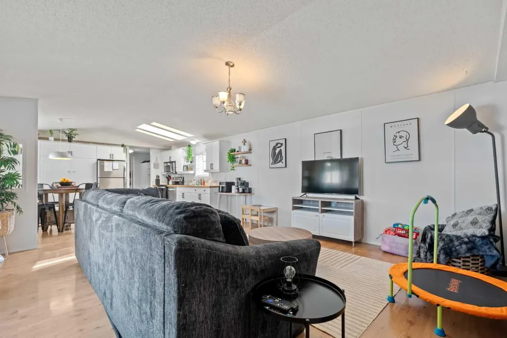 1101 84 Street NE Calgary AB T2A 7X2