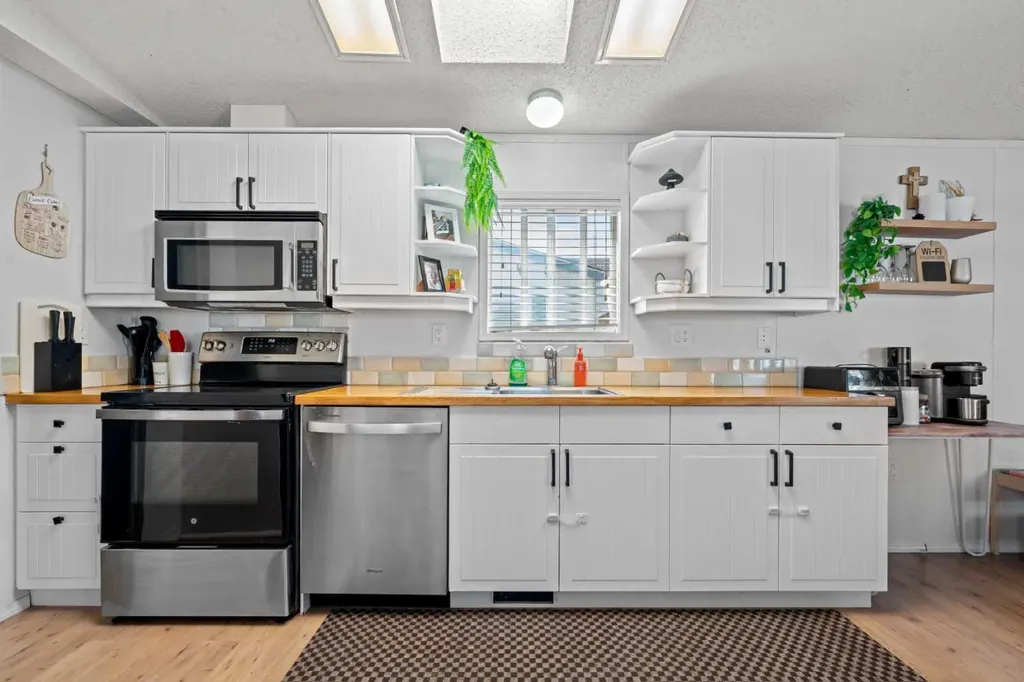 1101 84 Street NE Calgary AB T2A 7X2