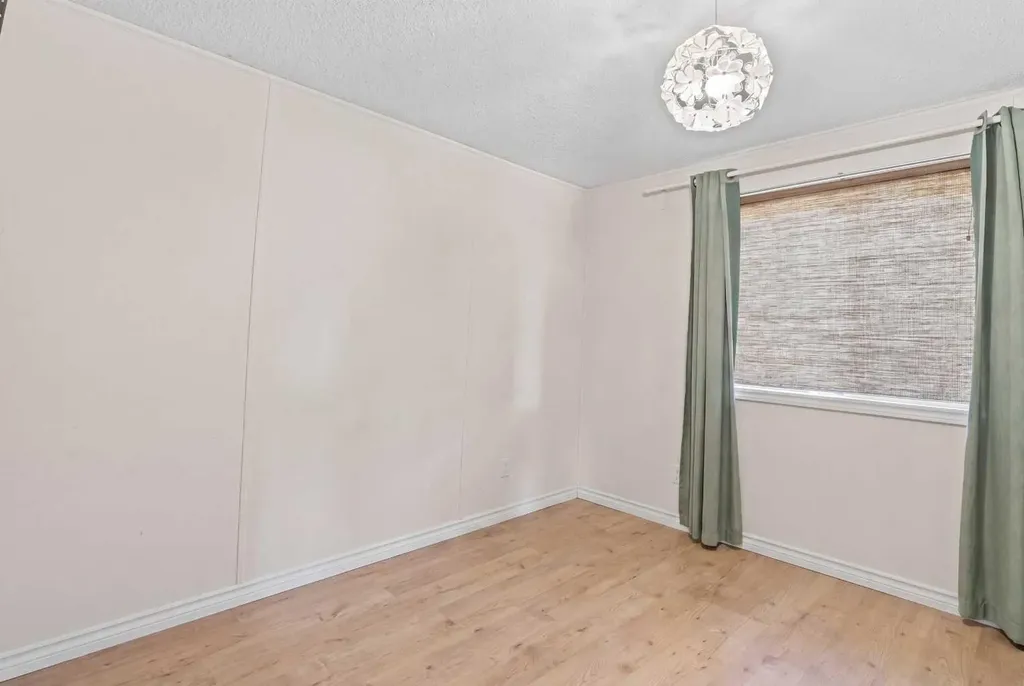 1101 84 Street NE Calgary AB T2A 7X2