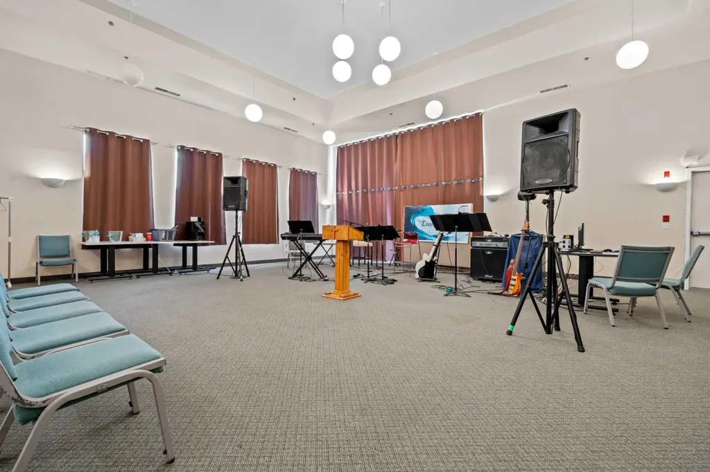 1101 84 Street NE Calgary AB T2A 7X2