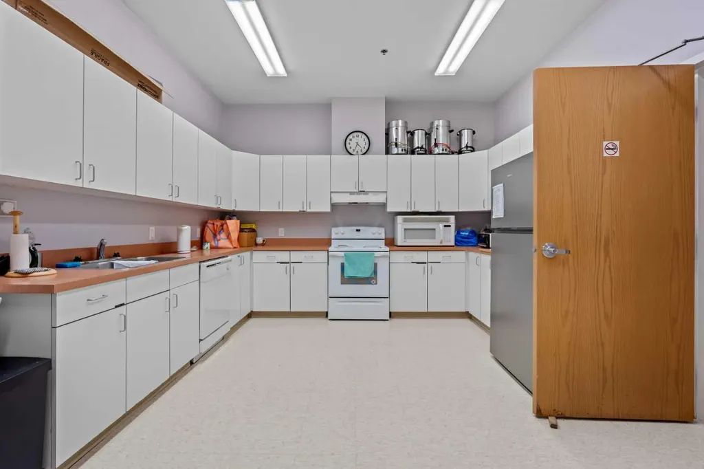 1101 84 Street NE Calgary AB T2A 7X2