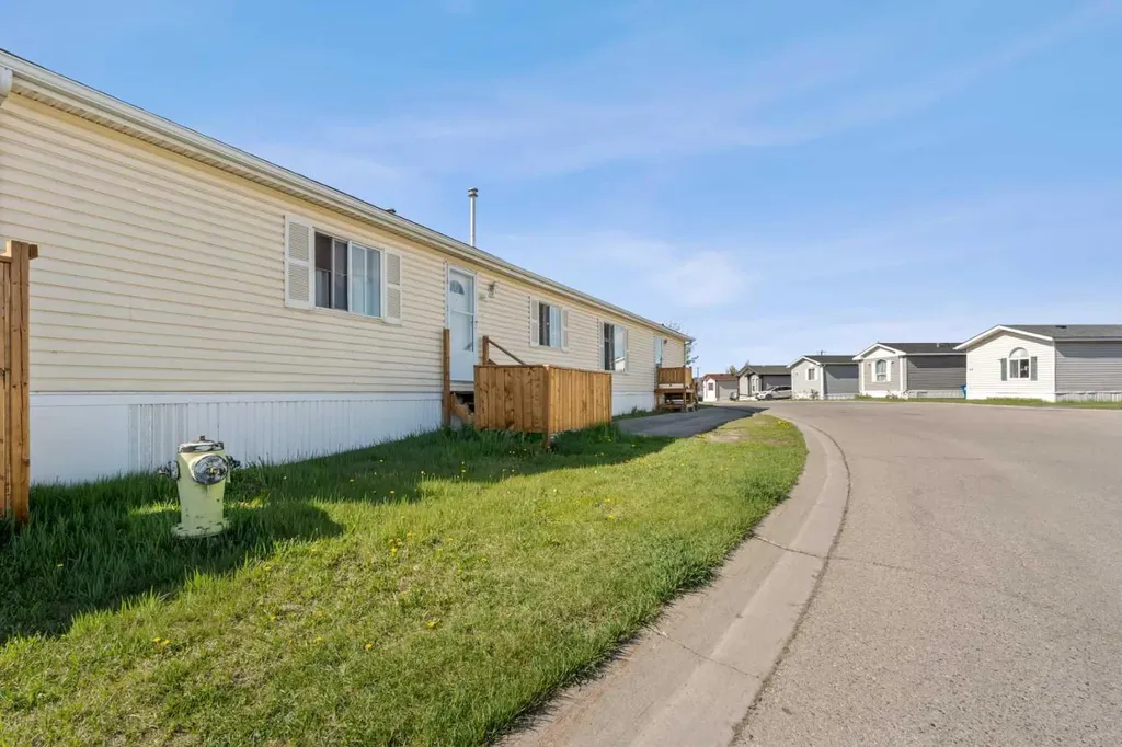 1101 84 Street NE Calgary AB T2A 7X2