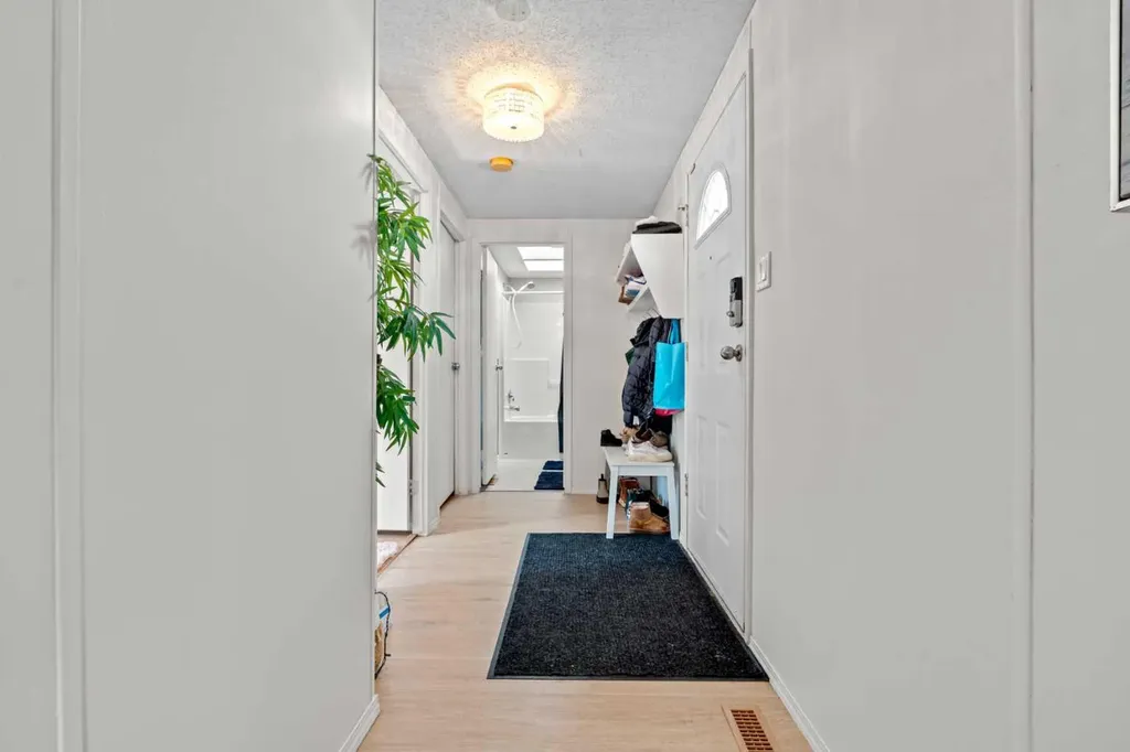 1101 84 Street NE Calgary AB T2A 7X2