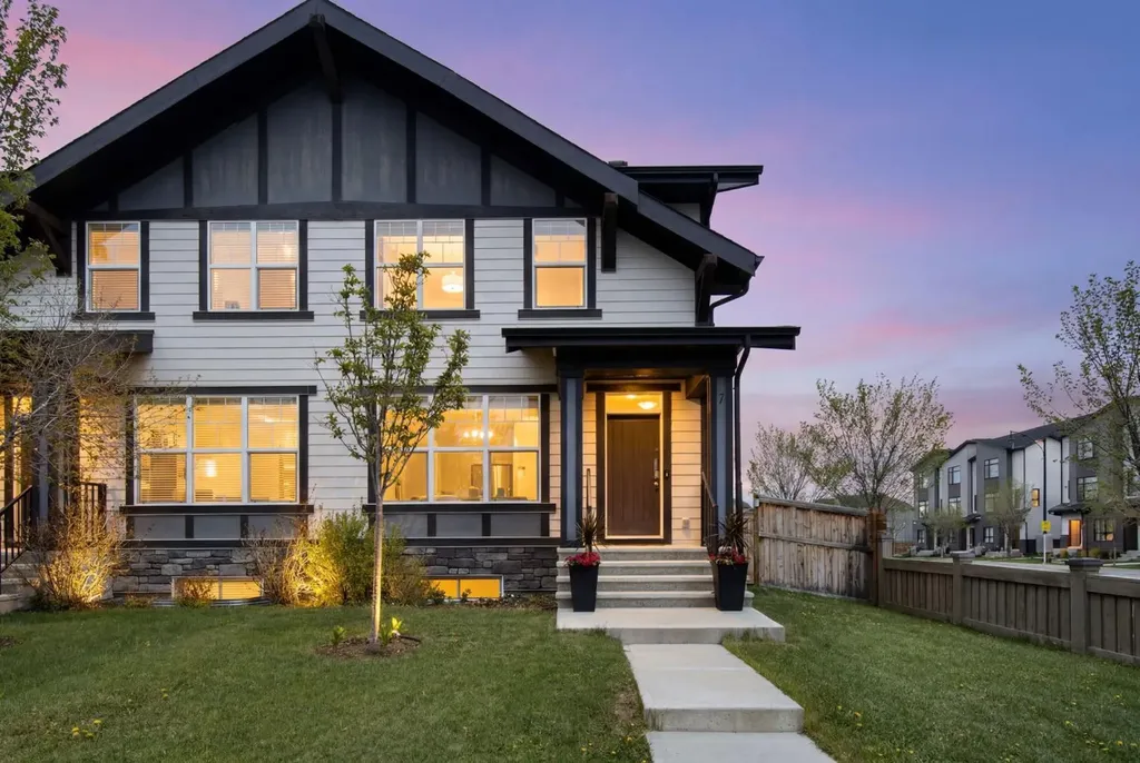 7 Masters Square SE Calgary AB T3M2N3